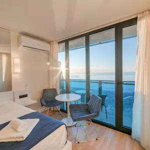  Apartment Grand Georgia